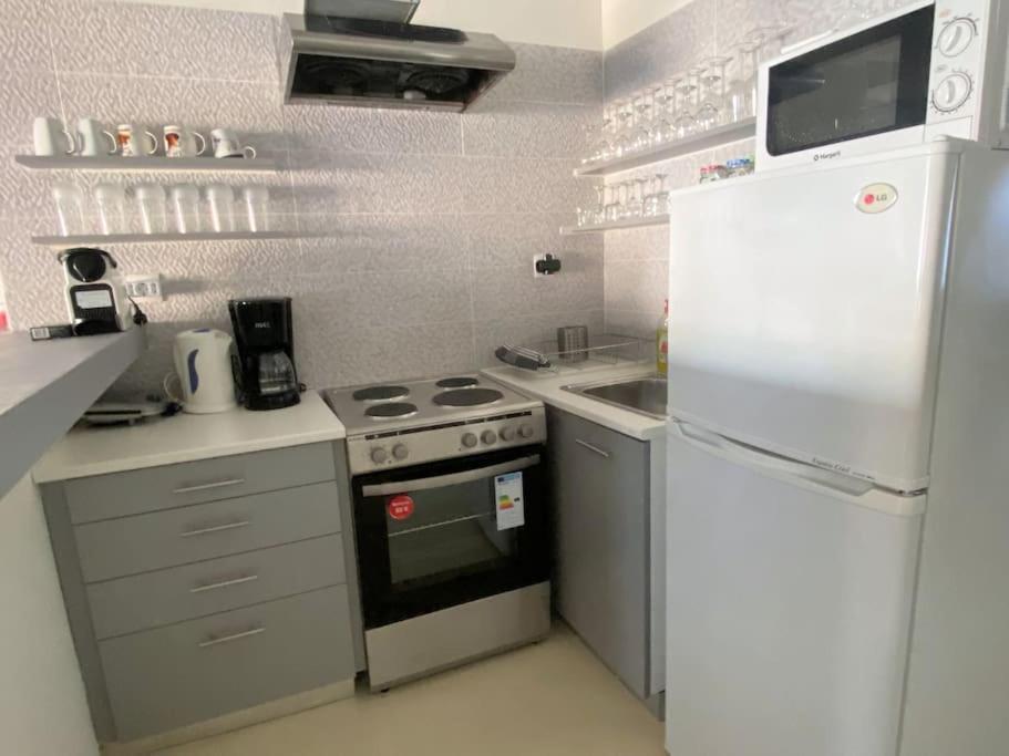 2Bdr Boutique Full Apt In Plaka Афины Экстерьер фото