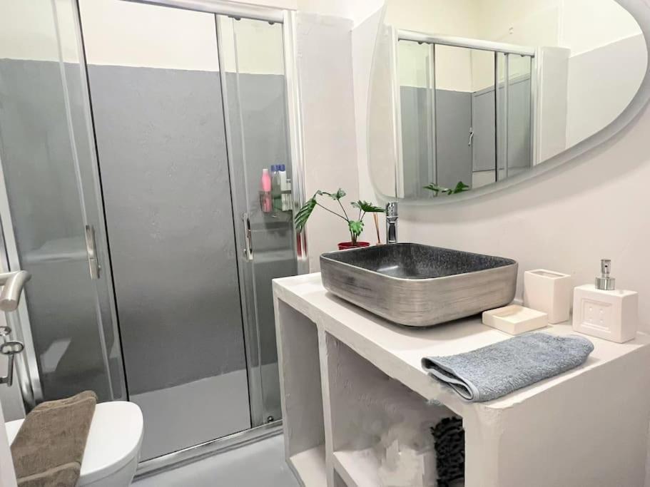2Bdr Boutique Full Apt In Plaka Афины Экстерьер фото