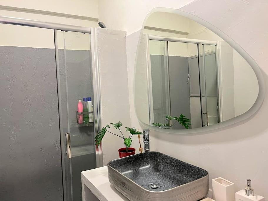 2Bdr Boutique Full Apt In Plaka Афины Экстерьер фото