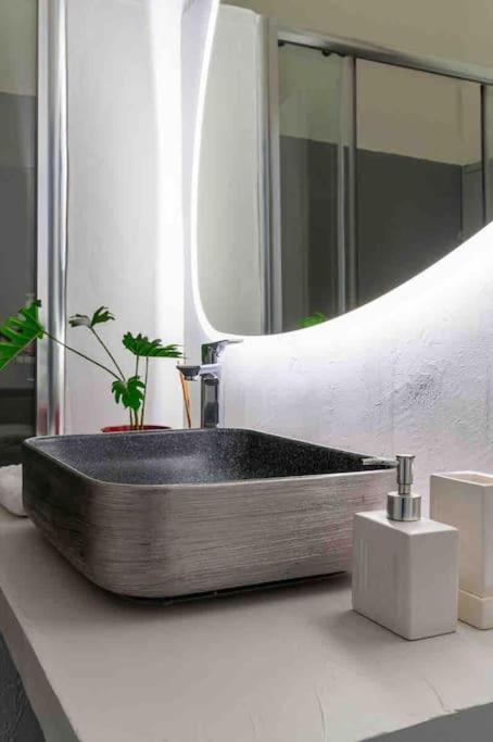 2Bdr Boutique Full Apt In Plaka Афины Экстерьер фото