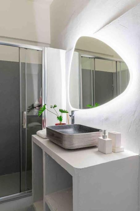 2Bdr Boutique Full Apt In Plaka Афины Экстерьер фото